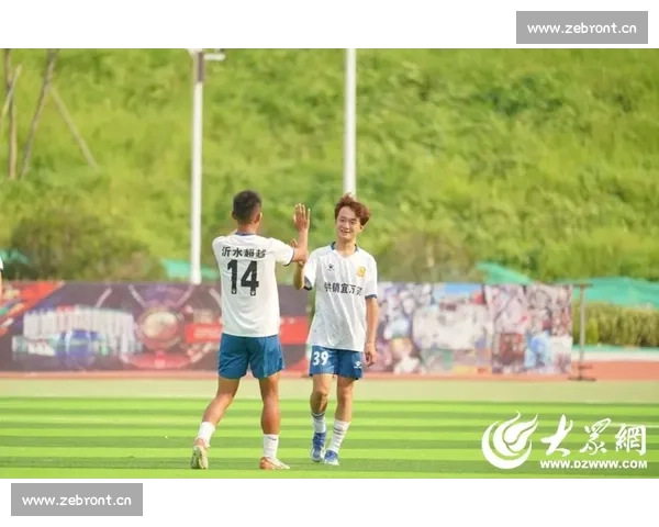 欧洲足球赛事最新动态分析 欧洲五大联赛激烈竞争与各大俱乐部表现解析